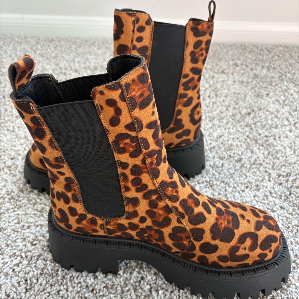 SHEIN Leopard Print Chunky Chelsea Boots - Brown & Black
